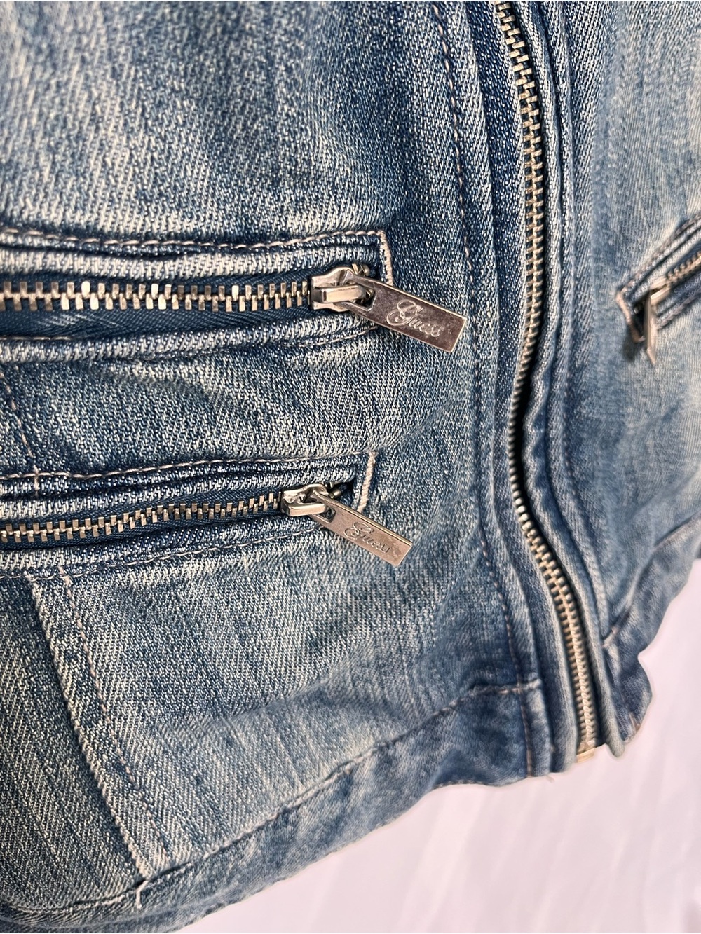 GUESS Light Blue Washed Denim Zip Jacket - Picture 3 of 10